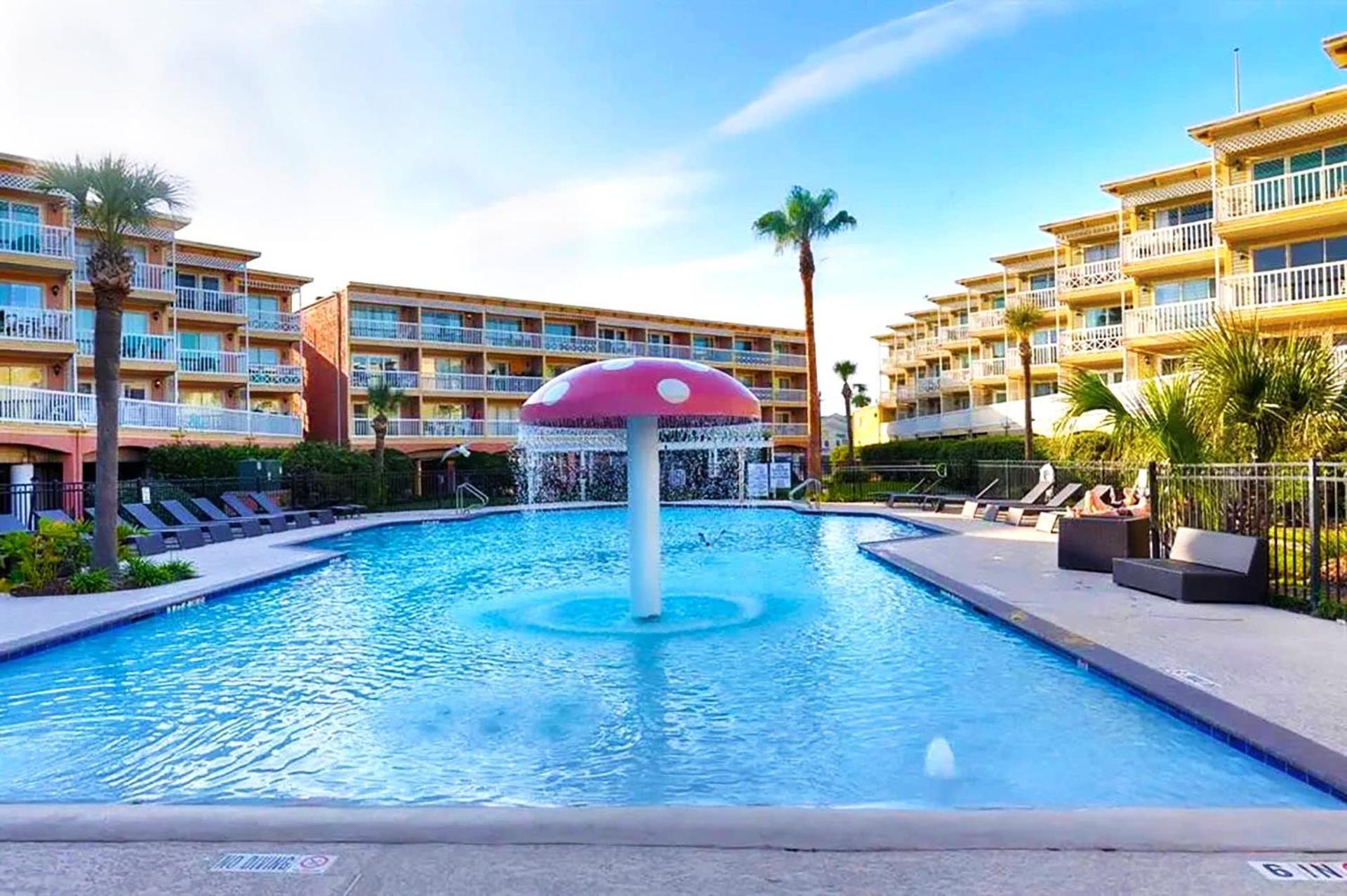 Beautiful Ocean Views At The Victorian Lejlighed Galveston Eksteriør billede